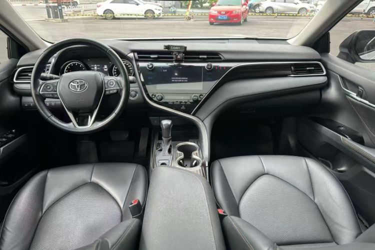 Used Toyota Camry 2019 2.0G Luxury Edition China VI Standard Interior 1
