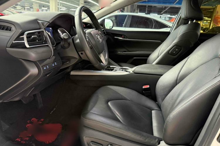 Used Toyota Camry 2019 Revised Version Dual-Engine 2.5 HG Luxury Edition Interior 2