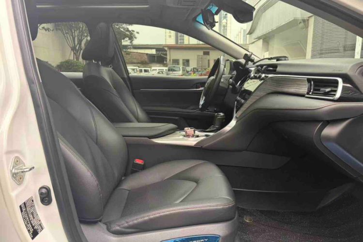 Used Toyota Camry 2019 Dual-Engine 2.5 HG Luxury Edition China VI Standard Interior 2