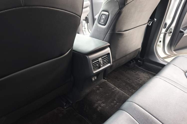 Used Toyota Camry 2019 Revised Version 2.0G Luxury Edition Interior 2