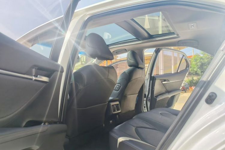 Used Toyota Camry 2019 2.5G Luxury Edition China VI Standard Interior 3