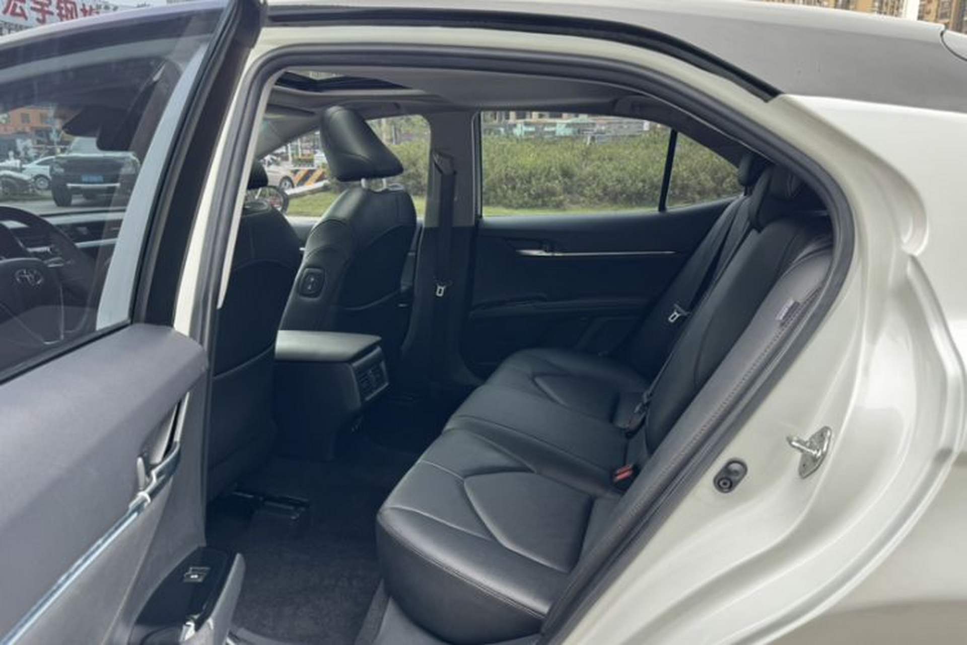 Used Toyota Camry 2019 Revised Version 2.0G Luxury Edition Interior 3