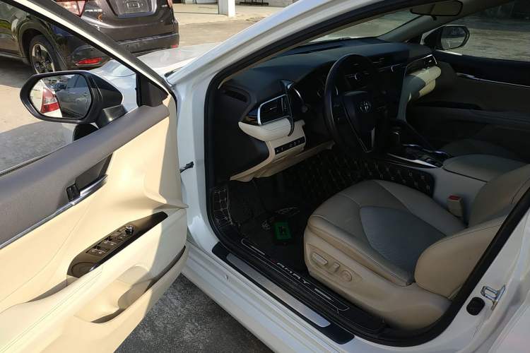 Used Toyota Camry 2019 2.5G Luxury Edition China VI Standard Interior 3