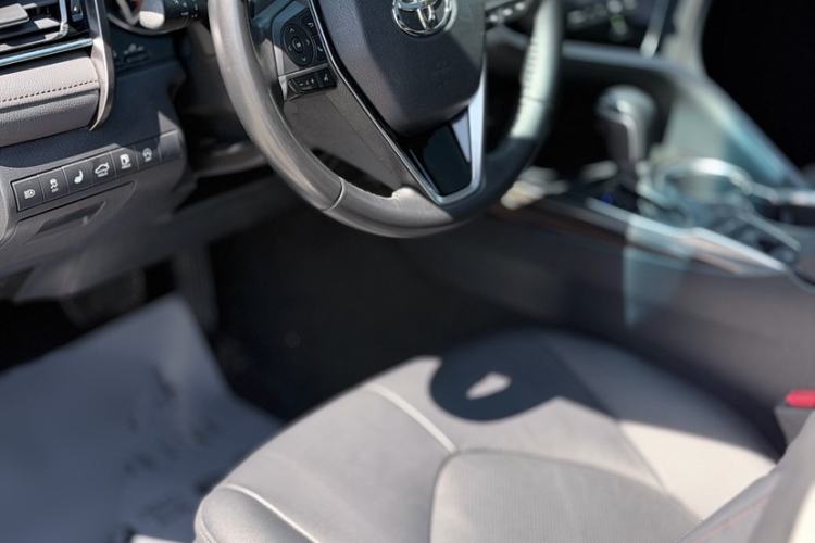 Used Toyota Camry 2019 2.5G Luxury Edition China V Standard Interior 3