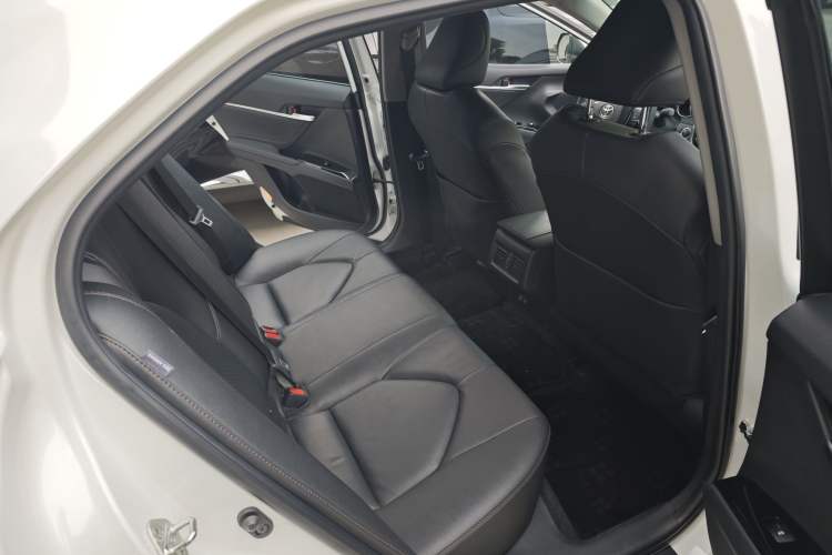 Used Toyota Camry 2019 Revised Version 2.0G Luxury Edition Interior 3