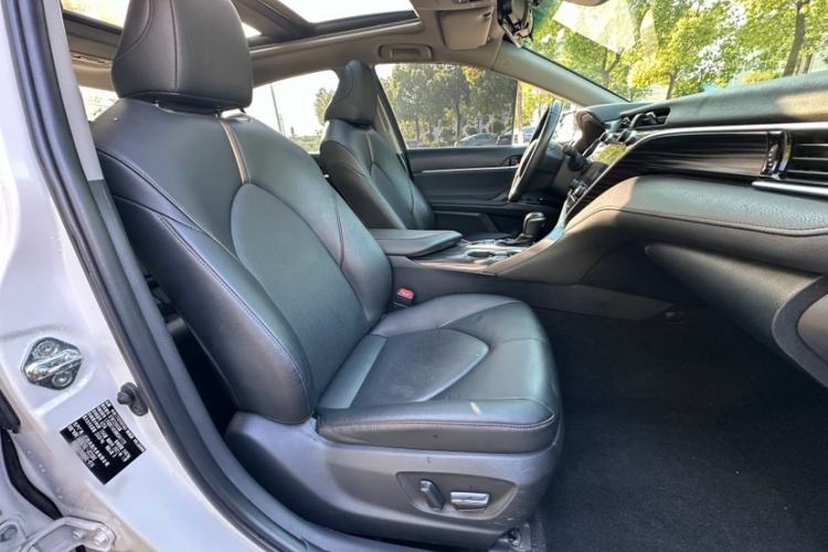Used Toyota Camry 2019 Revised Version 2.5G Luxury Edition Interior 4
