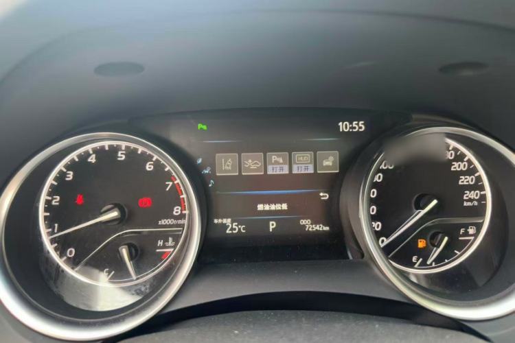 Used Toyota Camry 2019 Revised Version 2.0G Luxury Edition Interior 4