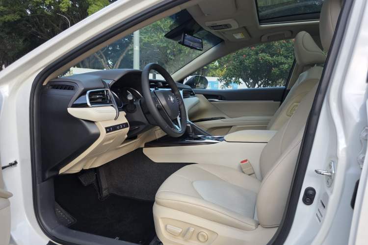 Used Toyota Camry 2019 Revised Version 2.5G Luxury Edition Interior 4