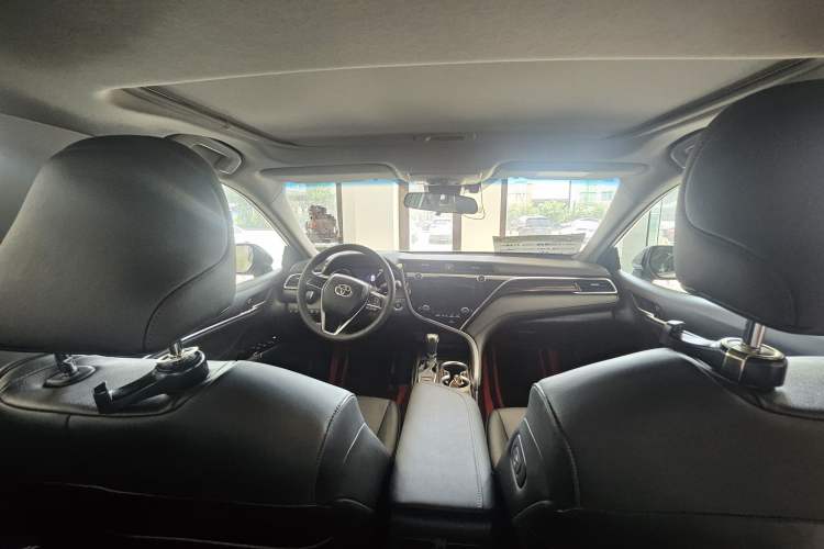 Used Toyota Camry 2019 2.0G Luxury Edition China V Standard Interior 4