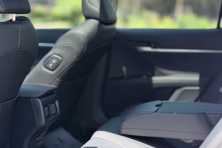 Used Toyota Camry 2019 2.5G Luxury Edition China V Standard Interior 4