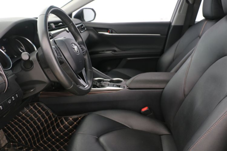 Used Toyota Camry 2019 2.0G Luxury Edition China VI Standard Interior 4
