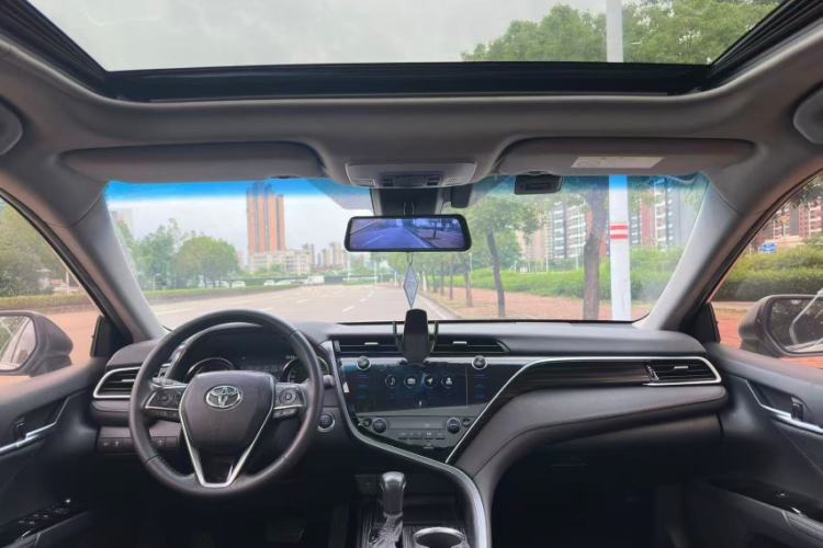 Used Toyota Camry 2019 Revised Version 2.0G Luxury Edition Interior 5
