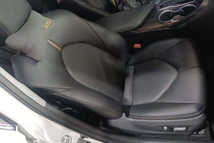Used Toyota Camry 2019 2.0G Luxury Edition China VI Standard Interior 5