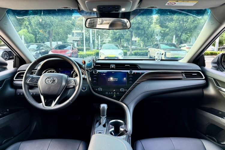 Used Toyota Camry 2019 2.0G Luxury Edition China VI Standard Interior 6