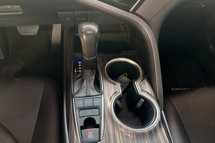 Used Toyota Camry 2019 2.5G Luxury Edition China VI Standard Interior 6