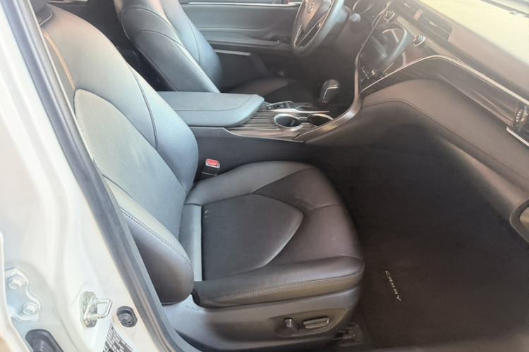 Used Toyota Camry 2019 2.5G Luxury Edition China VI Standard Interior 8