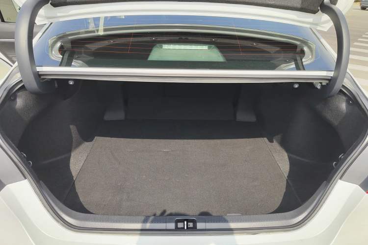Used Toyota Camry 2019 2.0G Luxury Edition China VI Standard Interior 8