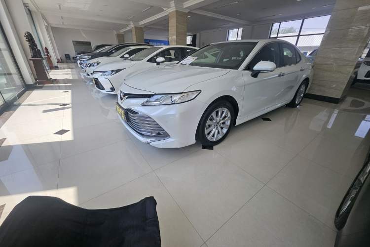 Used Toyota Camry 2019 2.0G Luxury Edition China V Standard Guazi used car, China used car export, Used car for sale, Used  cars, Cheapest cars for sale