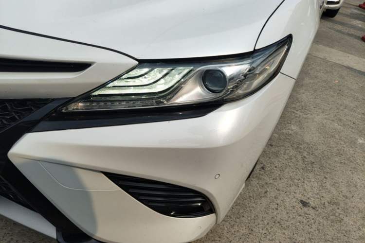 Used Toyota Camry 2019 Dual-Engine 2.5HS FENGSHANG Edition China VI Standard Left Front Headlight