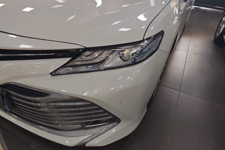 Used Toyota Camry 2019 Dual-Engine 2.5 HG Luxury Edition China VI Standard Left Front Headlight