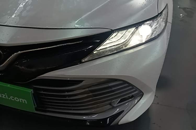 Used Toyota Camry 2019 2.5G Luxury Edition China V Standard Left Front Headlight