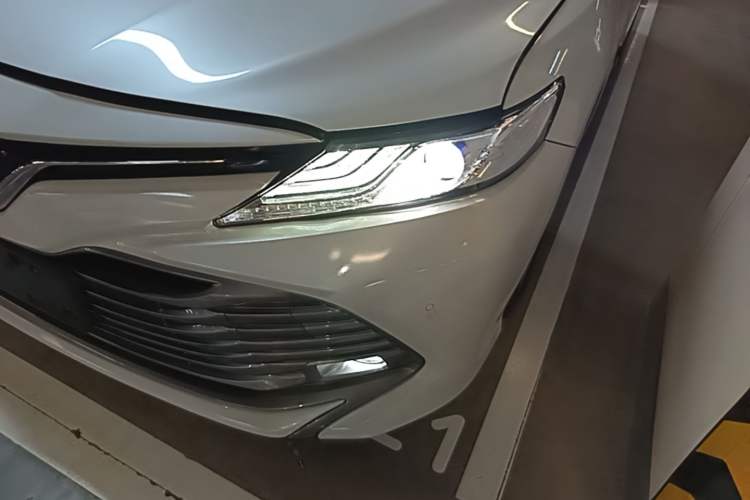 Used Toyota Camry 2019 Revised Version 2.0G Luxury Edition Left Front Headlight