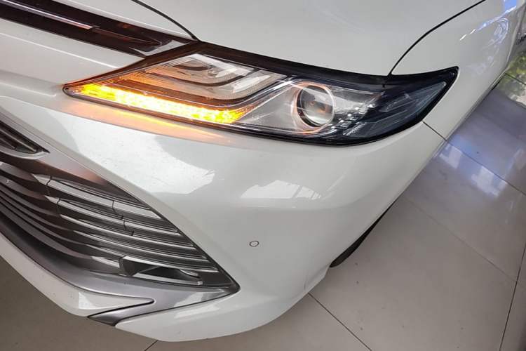 Used Toyota Camry 2019 Dual-Engine 2.5 HG Luxury Edition China VI Standard Left Front Headlight