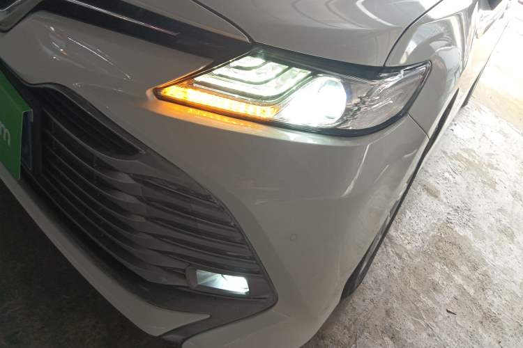 Used Toyota Camry 2019 2.0G Luxury Edition China VI Standard Left Front Headlight