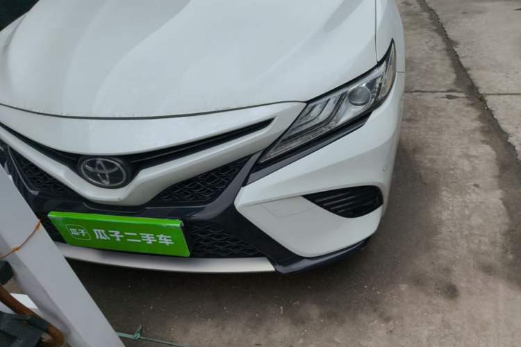 Used Toyota Camry 2019 2.0S FENGSHANG Version China VI Standard Left Front Headlight