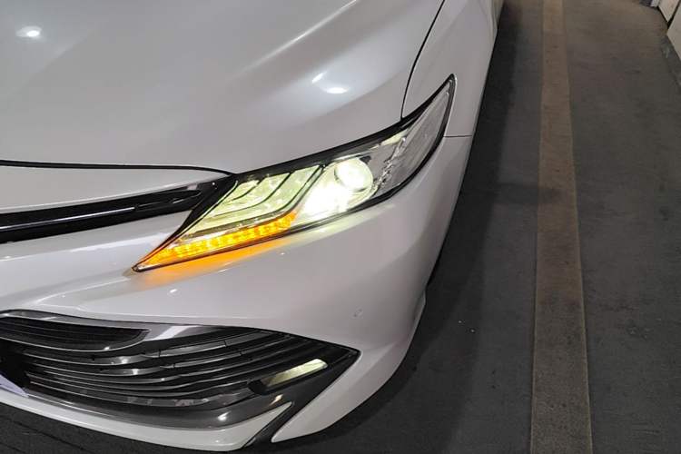 Used Toyota Camry 2019 2.5G Luxury Edition China VI Standard Left Front Headlight