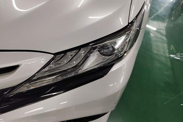 Used Toyota Camry 2019 Revised Version 2.0S Fēngshàng Edition Left Front Headlight