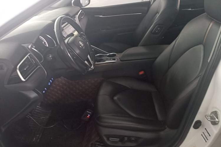 Used Toyota Camry 2019 Revised Version 2.0G Luxury Edition Left Front Seat