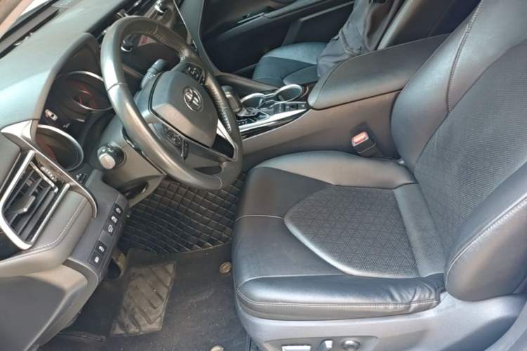Used Toyota Camry 2019 Revised Version 2.5S Fēngshàng Edition Left Front Seat