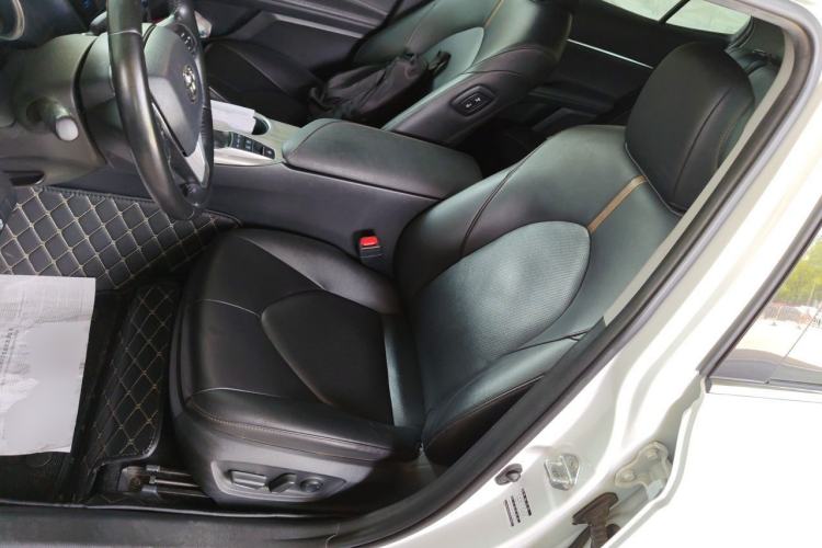 Used Toyota Camry 2019 Dual-Engine 2.5 HG Luxury Edition China V Standard Left Front Seat