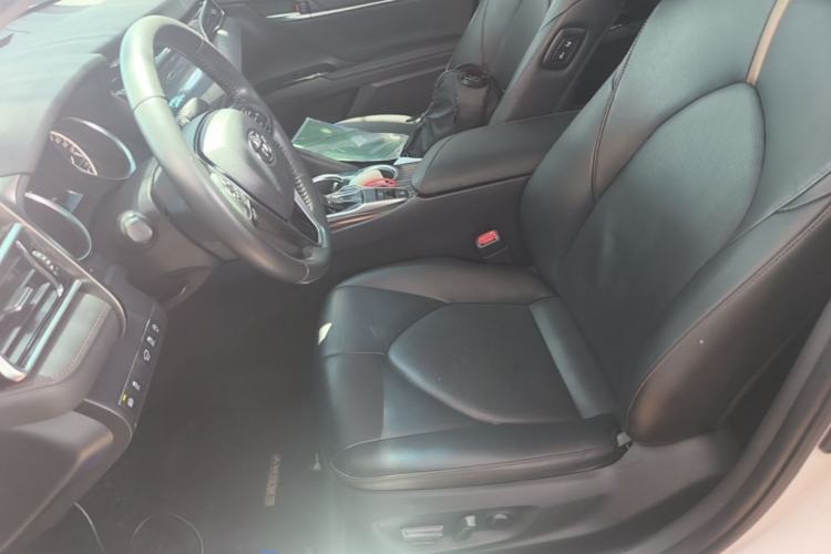 Used Toyota Camry 2019 Revised Version 2.0G Luxury Edition Left Front Seat