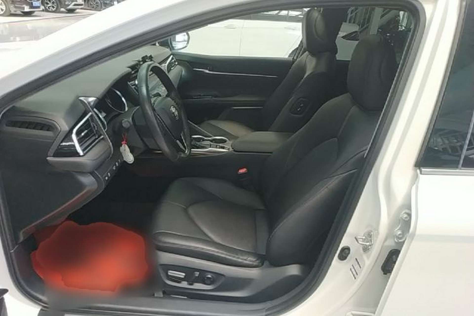 Used Toyota Camry 2019 Revised Version 2.0G Luxury Edition Left Front Seat