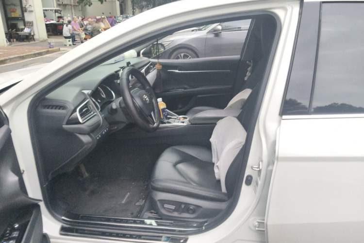 Used Toyota Camry 2019 Revised Version 2.0G Luxury Edition Left Front Seat