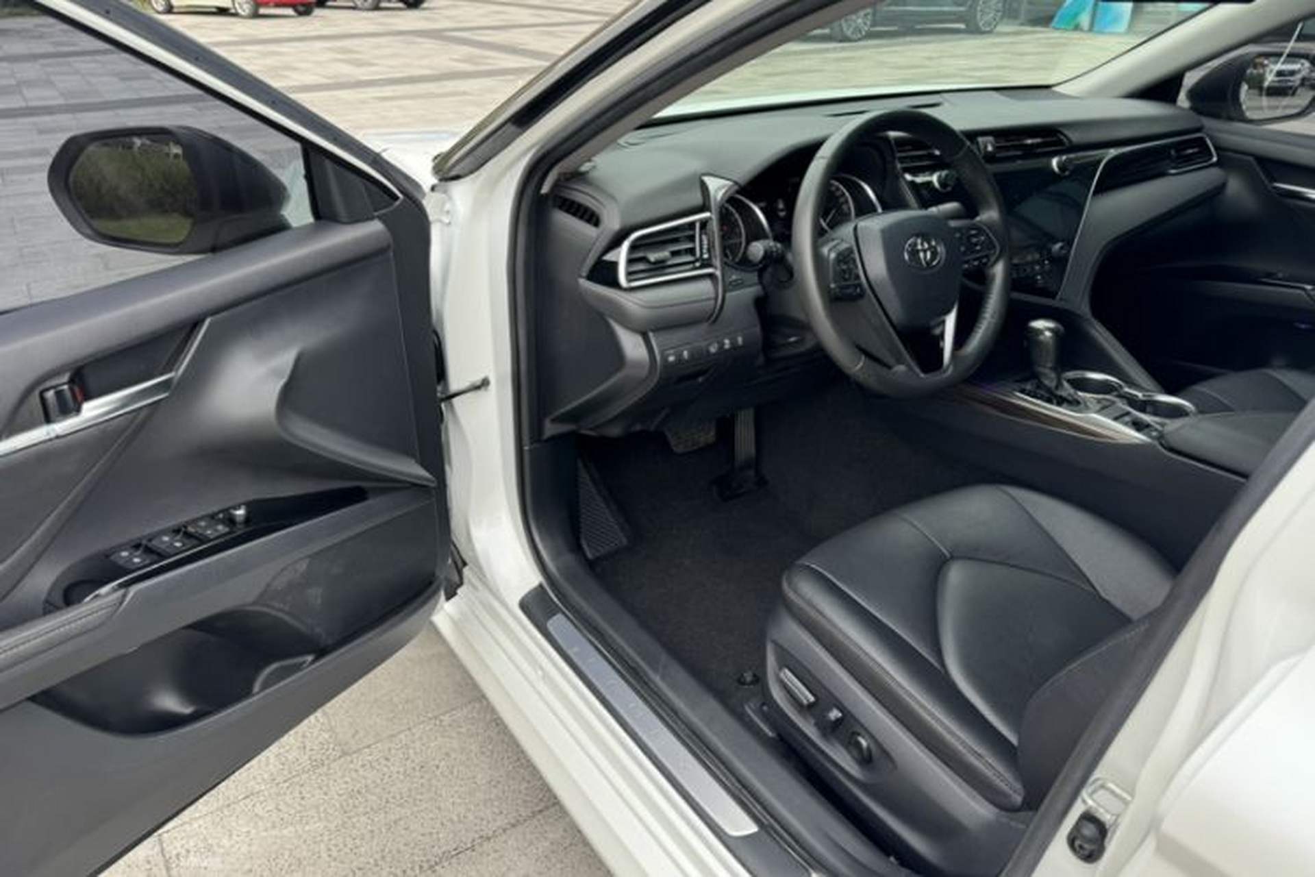 Used Toyota Camry 2019 Revised Version 2.0G Luxury Edition Left Front Seat
