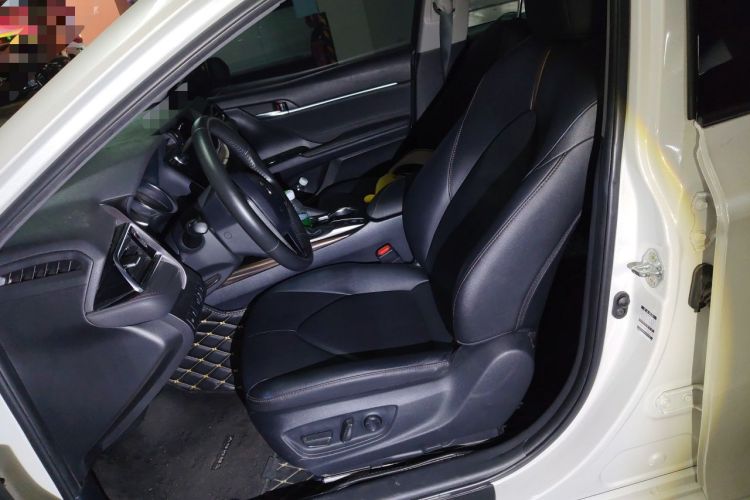 Used Toyota Camry 2019 Revised Version 2.0G Luxury Edition Left Front Seat