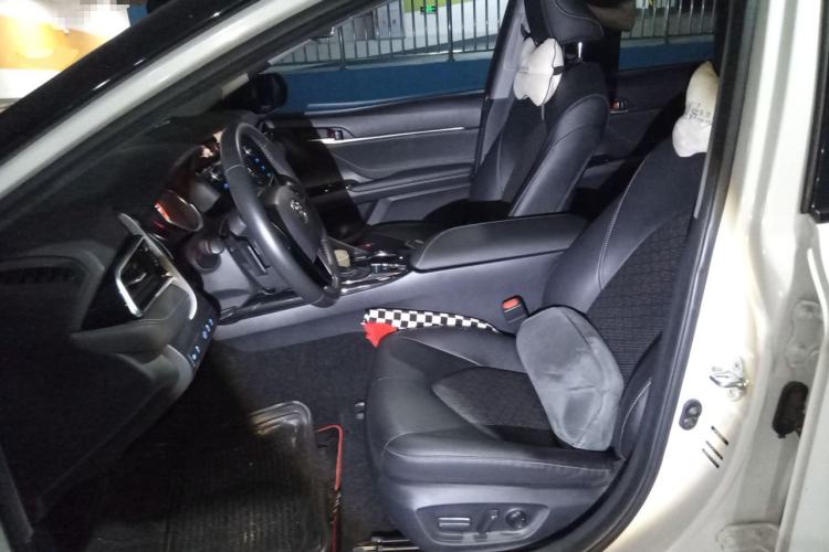 Used Toyota Camry 2019 Revised Version 2.5S Fēngshàng Edition Left Front Seat