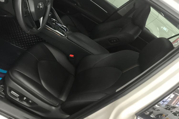 Used Toyota Camry 2019 Revised Version 2.0G Luxury Edition Left Front Seat