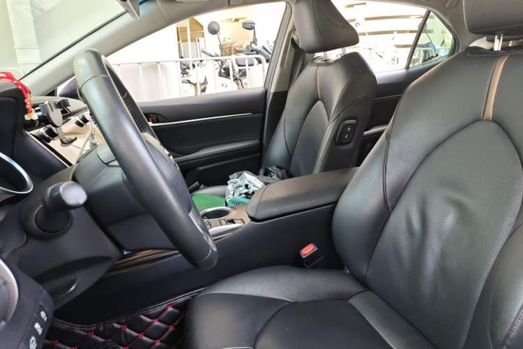 Used Toyota Camry 2019 Revised Version 2.0G Luxury Edition Left Front Seat