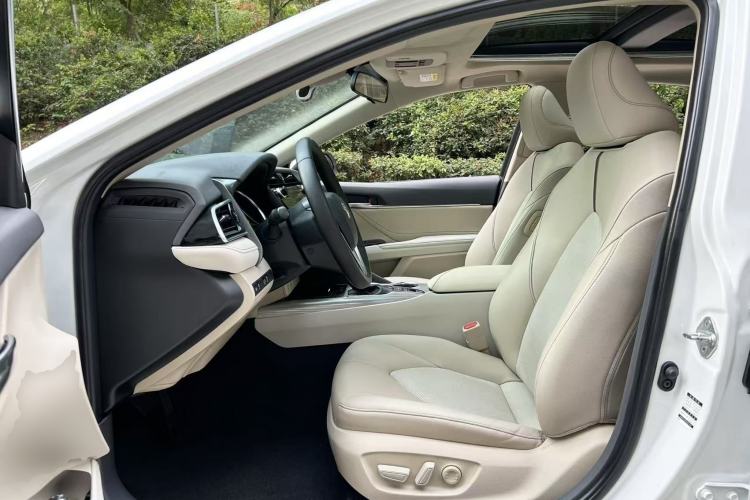 Used Toyota Camry 2019 Dual-Engine 2.5 HG Luxury Edition China VI Standard Left Front Seat
