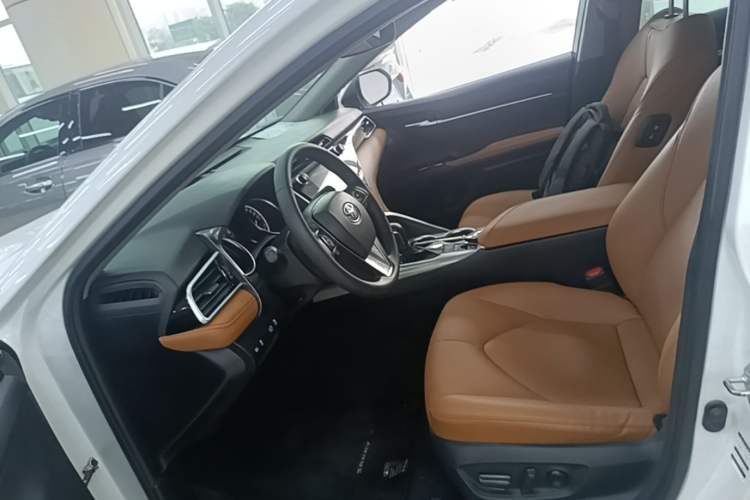 Used Toyota Camry 2019 Revised Version Dual-Engine 2.5 HG Luxury Edition Left Front Seat
