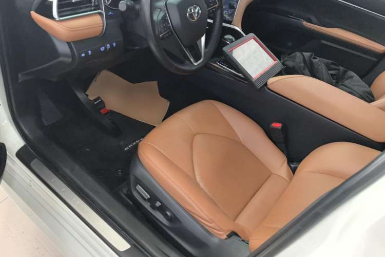 Used Toyota Camry 2019 Revised Version 2.0G Luxury Edition Left Front Seat