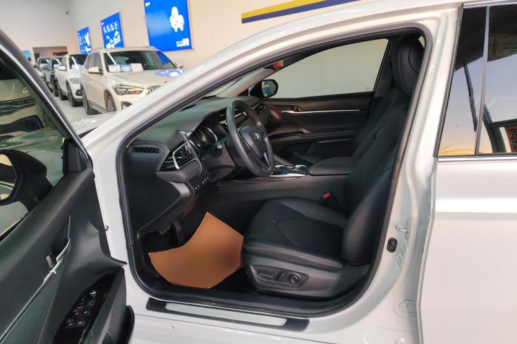 Used Toyota Camry 2019 Revised Version 2.0G Luxury Edition Left Front Seat