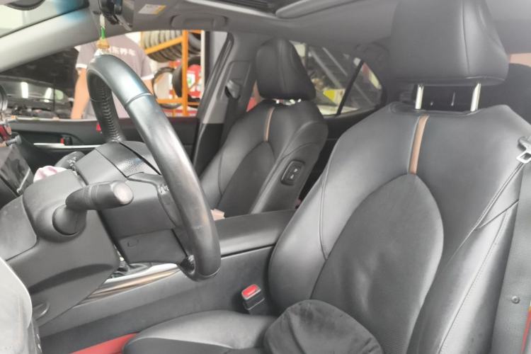 Used Toyota Camry 2019 Revised Version 2.0G Luxury Edition Left Front Seat