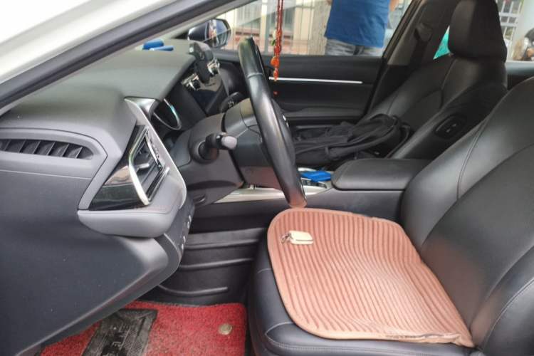 Used Toyota Camry 2019 Dual-Engine 2.5 HG Luxury Edition China V Standard Left Front Seat