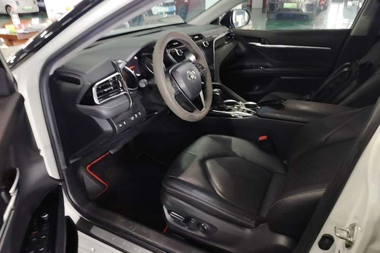Used Toyota Camry 2019 Revised Version 2.0S Fēngshàng Edition Left Front Seat