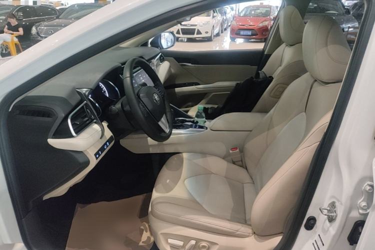 Used Toyota Camry 2019 Dual-Engine 2.5 HG Luxury Edition China VI Standard Left Front Seat